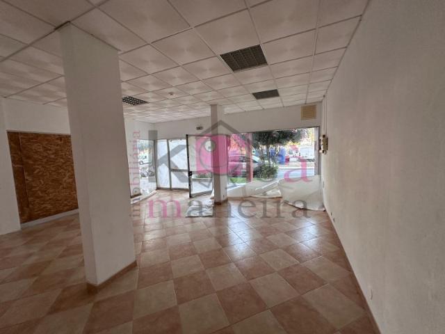 Loja para arrendar em Vila Nova de Santo Andé