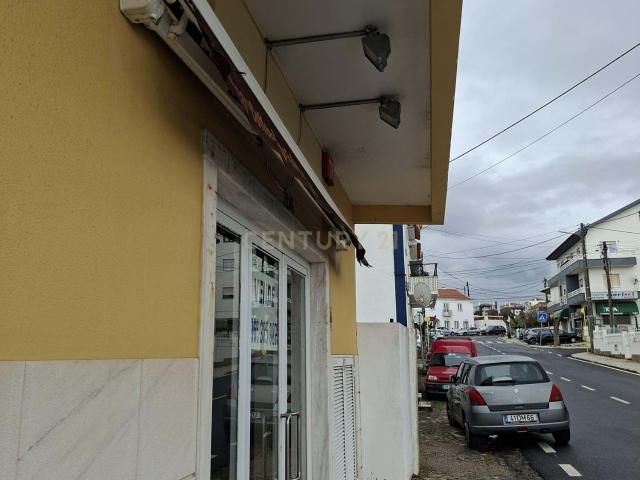Loja para investimento na Zona da Ericeira
