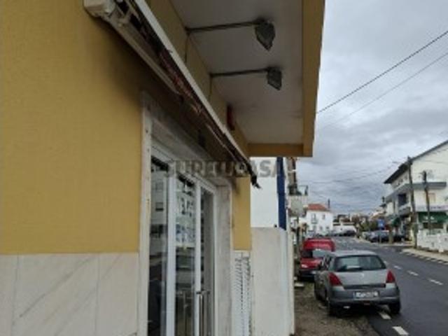 Loja para investimento na Zona da Ericeira