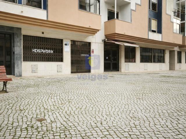 Loja Para Investimento – Sobralinho Alverca Do Ribatejo 84m² Alverca do Ribatejo e Sobralinho