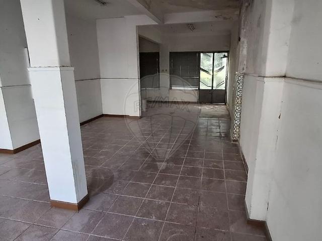 Loja para venda c/ 120m2 Área ta loja situa se no centro de. 115m² Odivelas