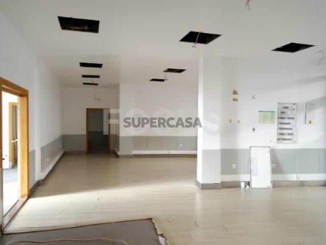 Loja para venda em zona nobre da cidade de Aveiro Cais da Fonte Nova