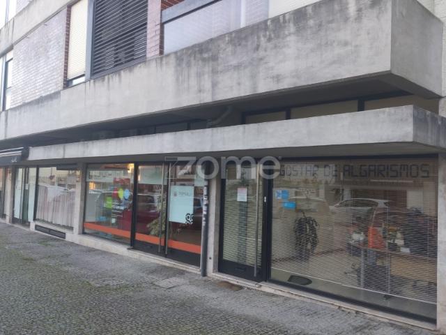Loja para venda no centro da Maia