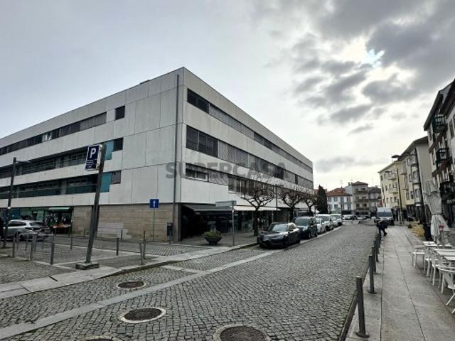 Loja para venda no centro de Viana do Castelo