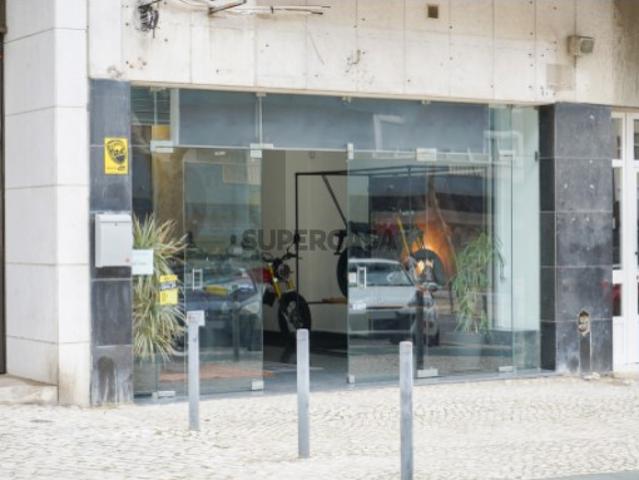 Loja para Venda na Av. do Brasil, Lisboa