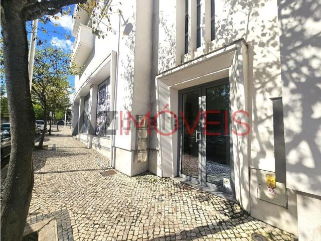 Loja, Portela Marquês de Pombal, Leiria Pousos Barreira e Cortes