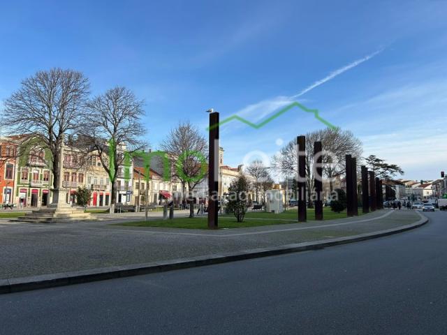 Loja Póvoa de Varzim junto a Praça do Almada