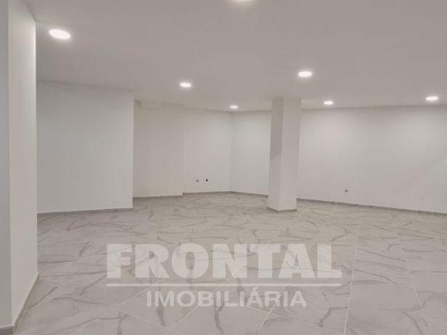 Loja Subcave Elevada para Arrendamento | São Mamede De Infesta, Matosinhos, Porto | 26064090946