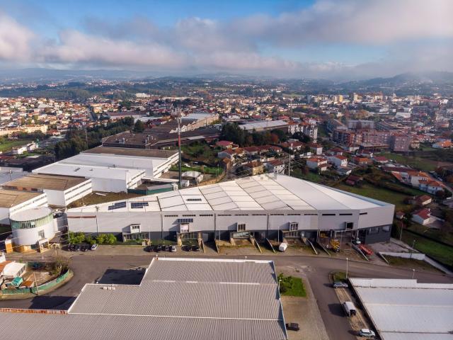 Loja, Santo Tirso Couto Burgães