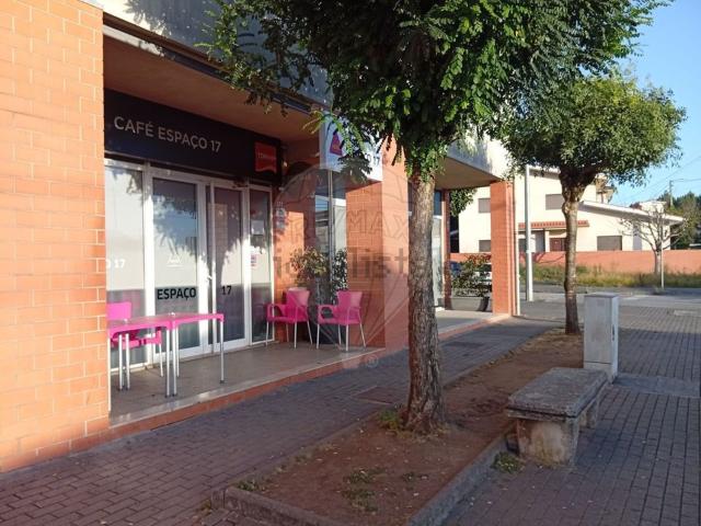 Loja, Santo Tirso Couto Burgães