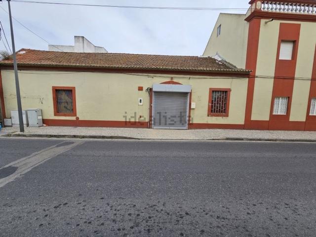 Loja, Sarilhos Grandes