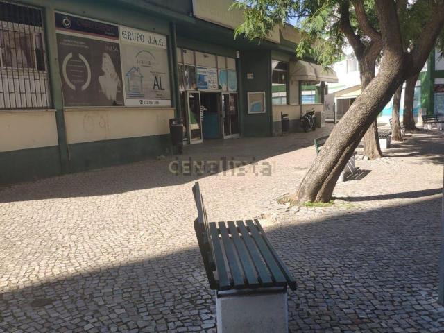 Loja, Charneca da Caparica e Sobreda