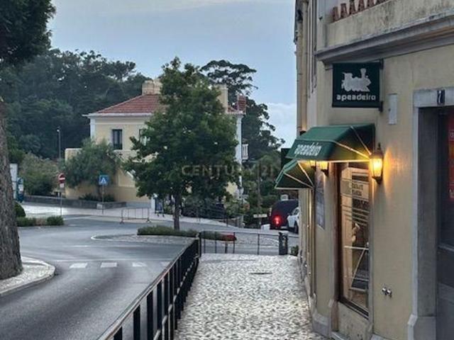 Loja, Sintra