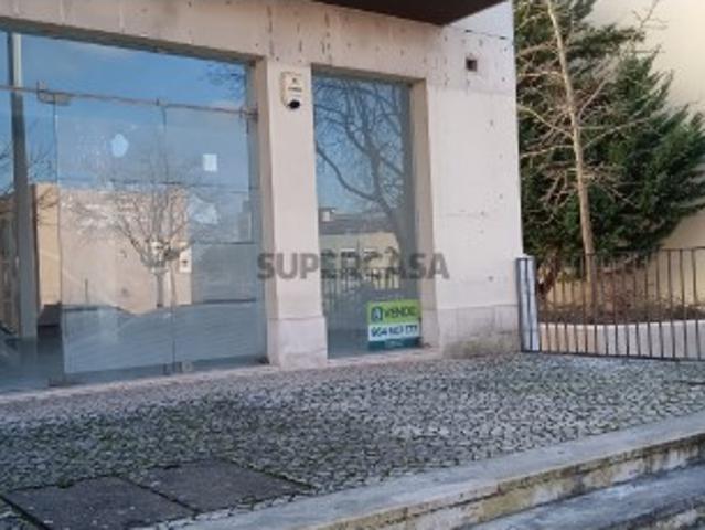 Loja T1 Venda em Vale de Santarém,Santarém