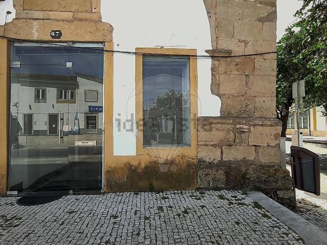 Loja, Tomar e Santa Maria dos Olivais