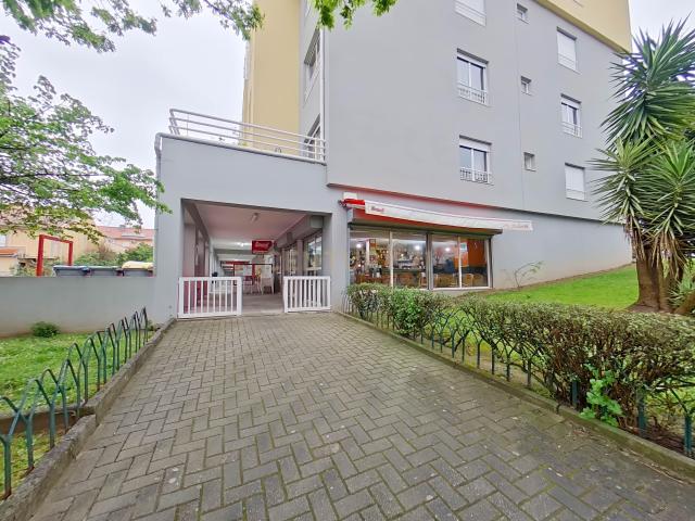 Loja utilizada como Café em Gondomar