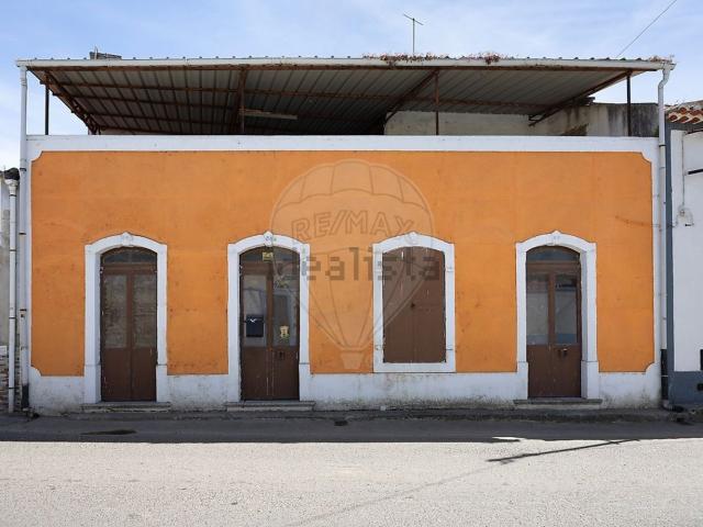 Loja, Valada
