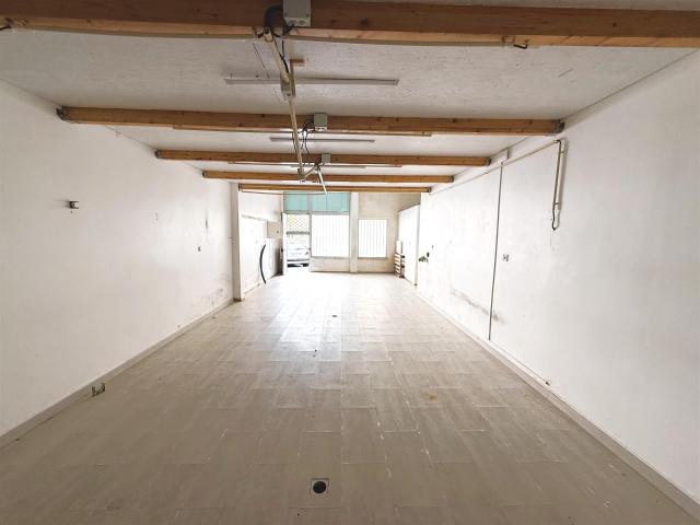 Loja Venda em Loures,Loures 83m² Loures