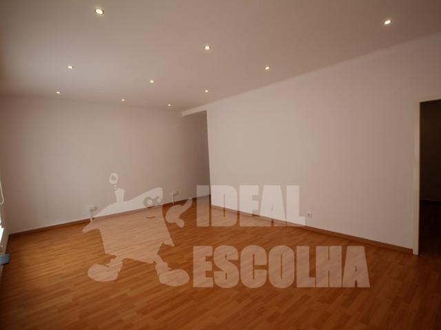 LOJA 140 000€ MONTE DA CAPARICA