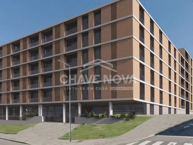 Loja Nova c/ 141,15m2 e Garagem Box em Oliveira do Douro