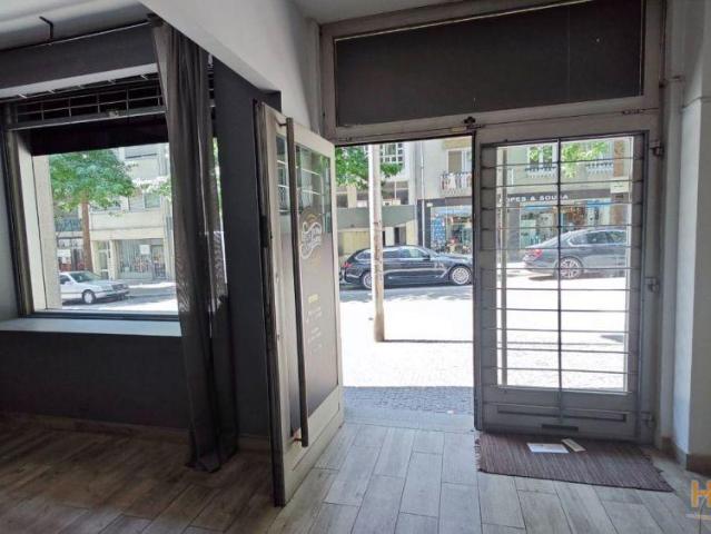 Loja / 92m2 / Rua Faria Guimarães / Porto | 26074096345