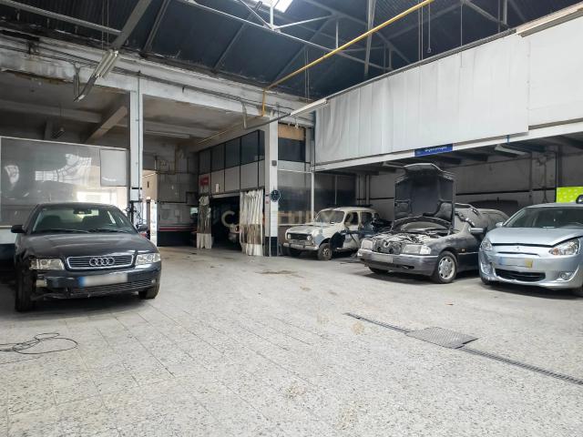 Loja/Armazém à Venda com 688 m² junto ao Alto de São João, Lisboa