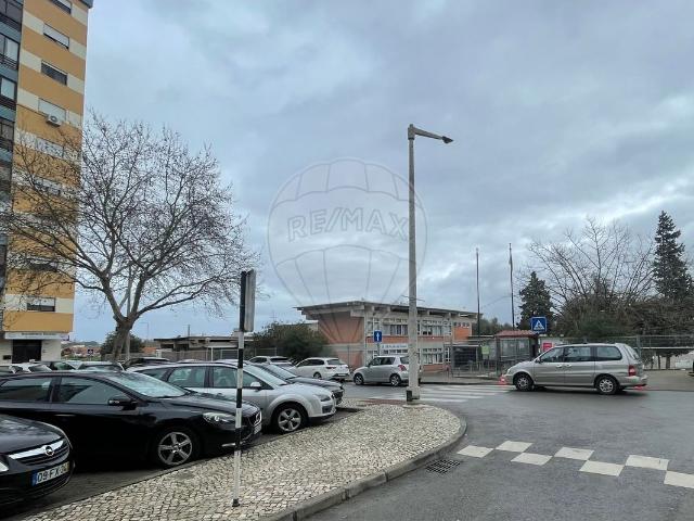 Loja/Estabelecimento T0, Amora, Seixal | BPI Expresso Imobiliário