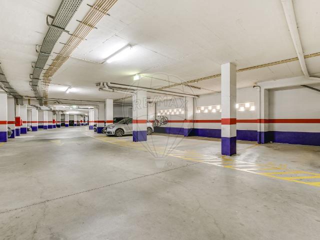 Loja/Estabelecimento T0, Barcarena, Oeiras | BPI Expresso Imobiliário
