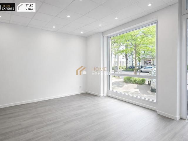 Lokal 40 m² z dużymi witrynami w centrum Sopotu