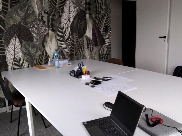 Lokal 45 m2 z klimatyzacją, parkingiem i biurami