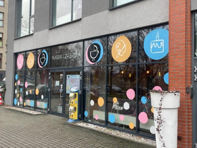 Lokal 140 m² z niezależnym wejściem i parkingiem