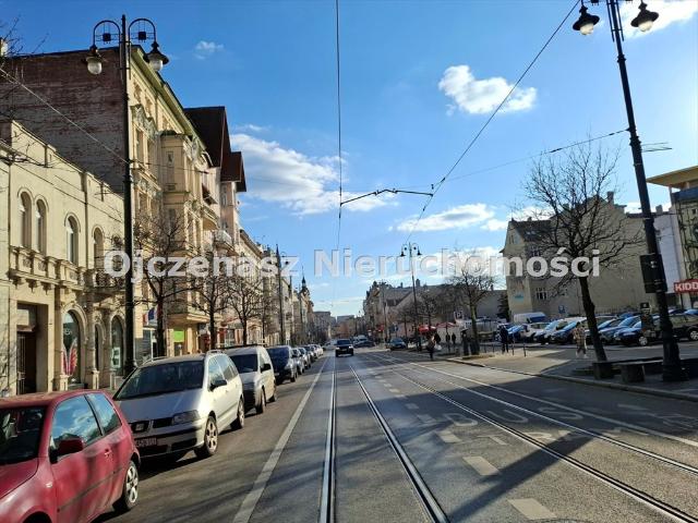 Lokal 300 m2 w centrum Bydgoszczy, podział, duże witryny
