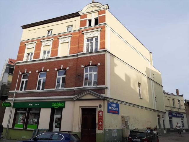Lokal 30 m² przy głównej ulicy, parking, blisko centrum