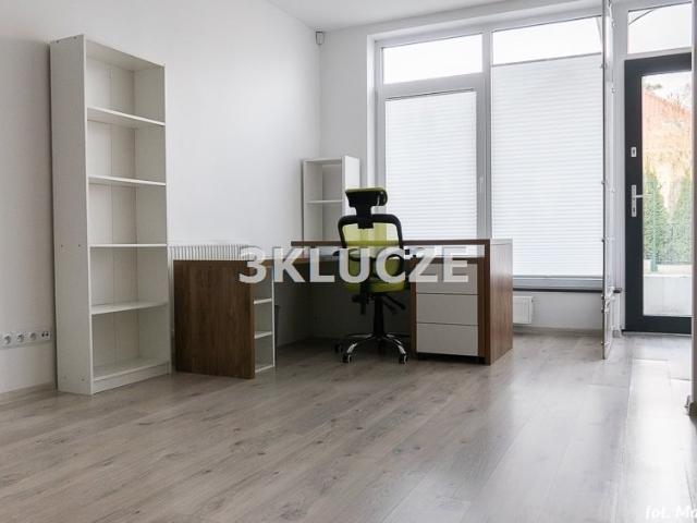 Lokal użytkowy 42 m2 z parkingiem i szybkim internetem