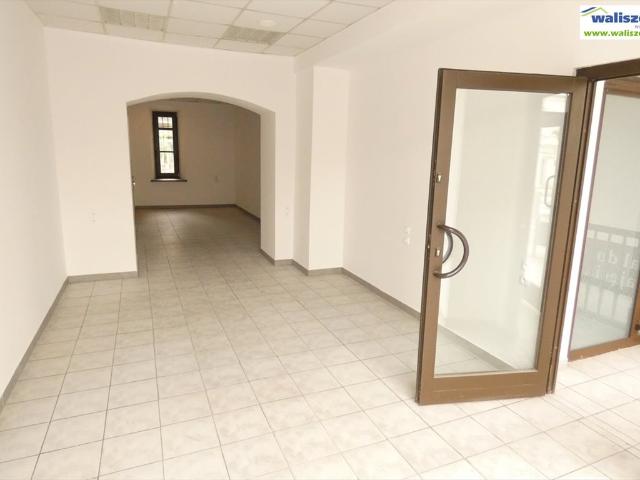 Lokal 42 m² w centrum Piotrkowa z witryną i wysokim ruchem