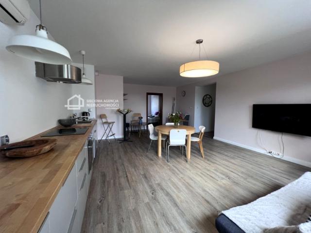 Lokal użytkowy 80 m², Gdynia