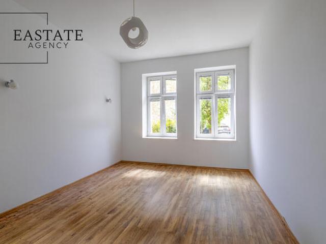 Lokal użytkowy 85 m², Gabinety, Parter