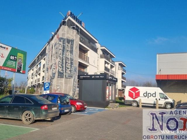 Lokal użytkowy 950 m² z parkingiem i bliskością galerii zapraszam