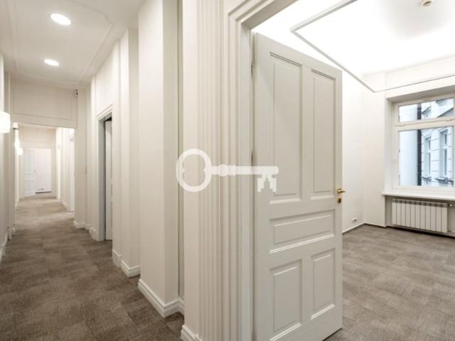 Lokal użytkowy 131 m², Warszawa