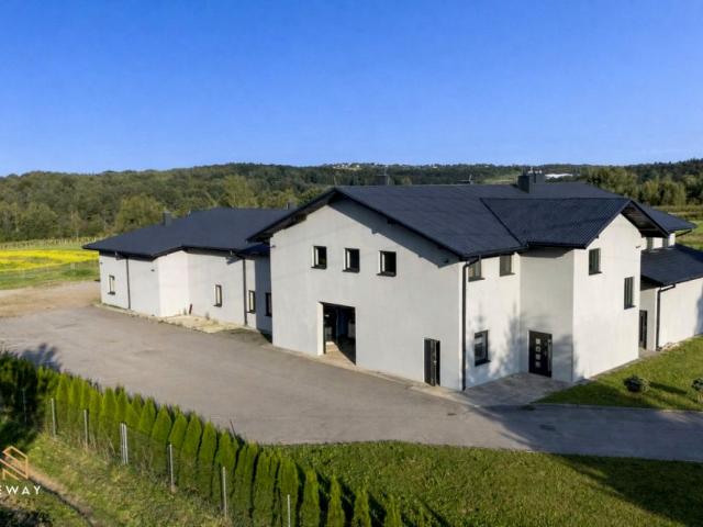 Lokal użytkowy 1 400 m², Polanka