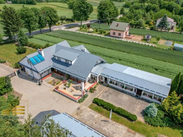 Lokal użytkowy 280 m², Sadurki