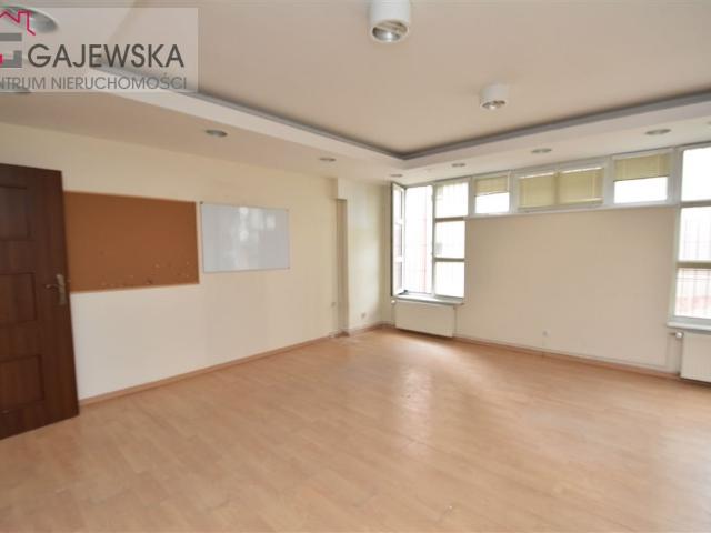 Lokal użytkowy 28 m² na wynajem w centrum Piły