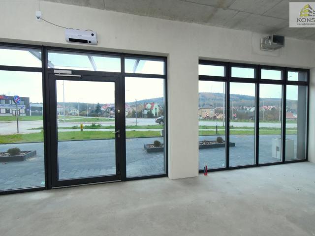 Wynajmę lokal użytkowy 88,9 m² w nowym apartamentowcu
