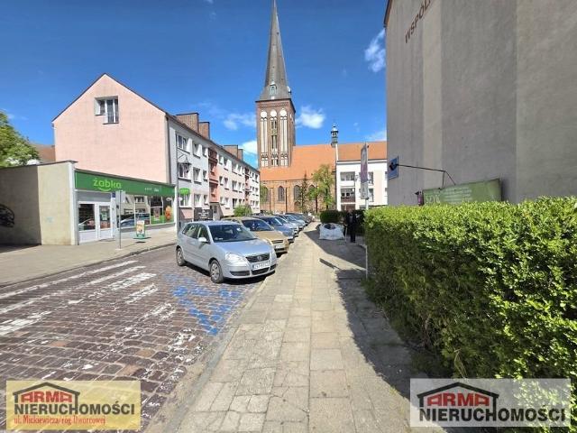 Lokal użytkowy na Starym Mieście z najemcą, 35,36 m2