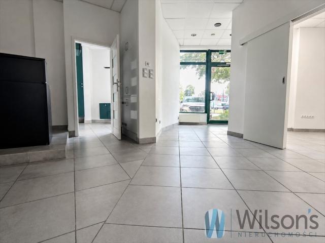 Lokal usługowo biurowy 71 m² z dużymi witrynami i parkingiem