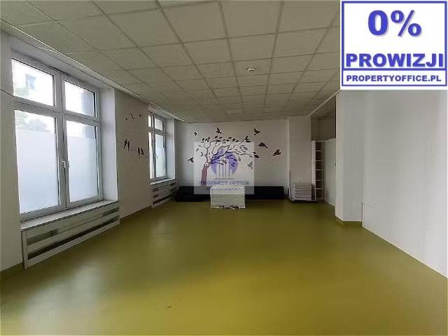 Lokal usługowo handlowy 135 m2 z witrynami i dostępem 24/7