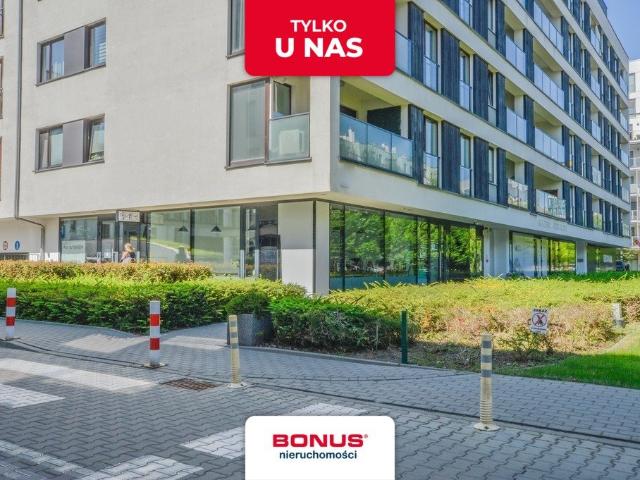Lokal usługowy 58 m2 z witrynami, prestiżowa lokalizacja