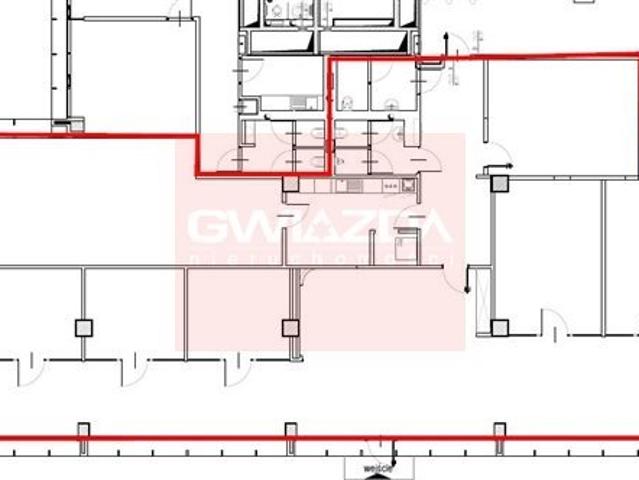 Lokal usługowy 615 m² z dużymi witrynami i parkingiem