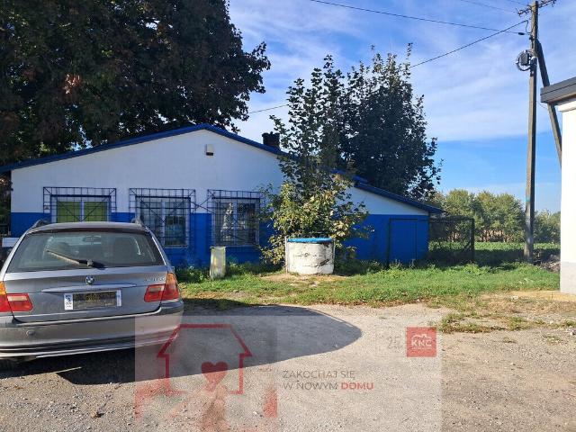 Lokal usługowy 70m2 w Bronicach polecam