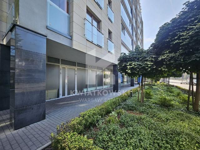 Lokal usługowy 77 m² z witrynami przy Parku Królikarnia